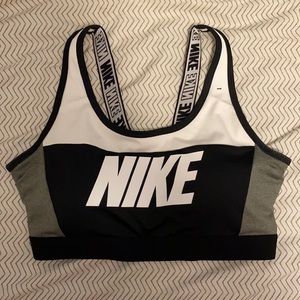 NIKE sports bra